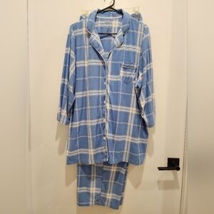 Croft & Barrow Women's Blue Plaid Pajama Set
